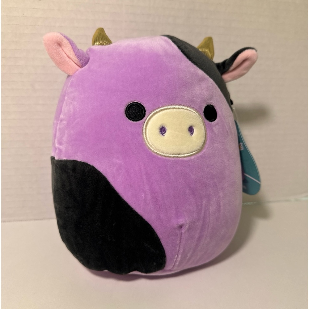 Squishmallows 8” Alexie the Cow Purple with gold ears NWT